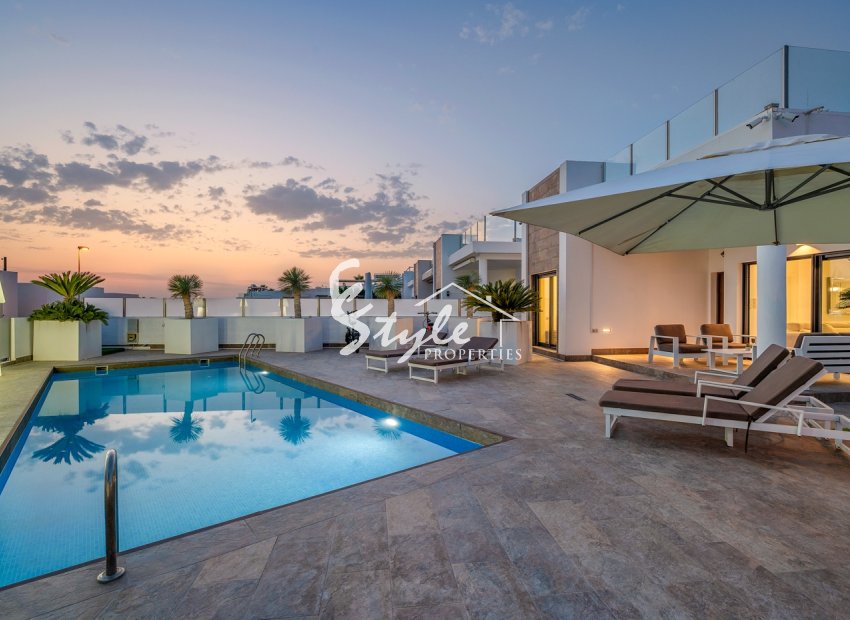 Resale - Villa - Orihuela Costa  - Villamartin