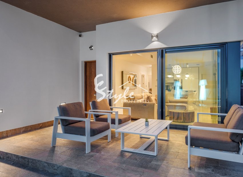 Resale - Villa - Orihuela Costa  - Villamartin