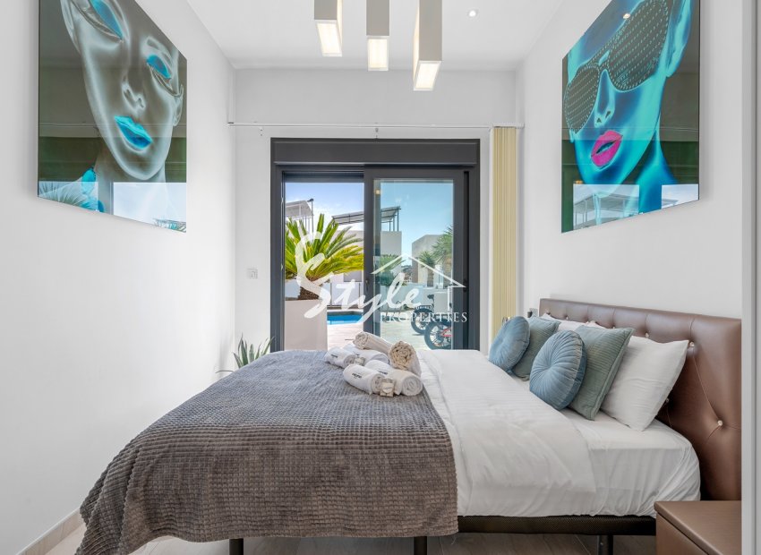 Resale - Villa - Orihuela Costa  - Villamartin