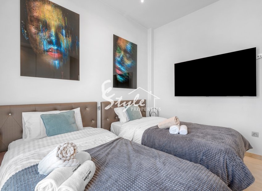 Resale - Villa - Orihuela Costa  - Villamartin