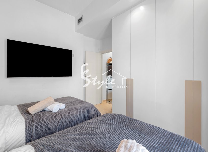 Resale - Villa - Orihuela Costa  - Villamartin