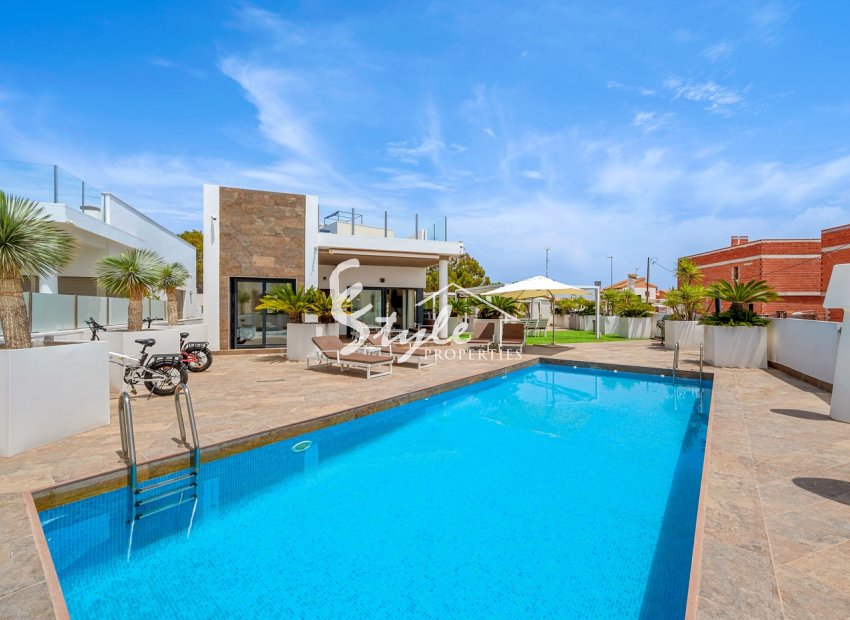 Resale - Villa - Orihuela Costa  - Villamartin