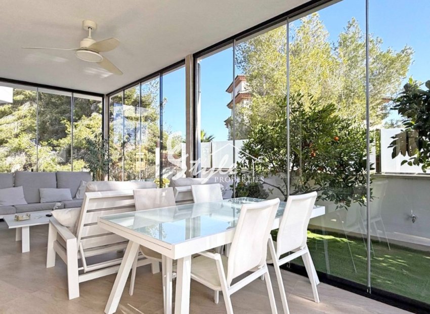 Resale - Villa - Orihuela Costa  - Villamartin