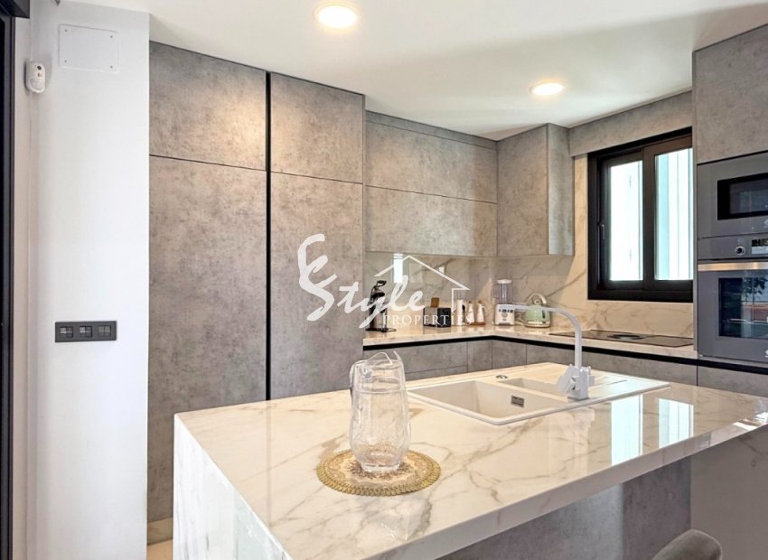 Resale - Villa - Orihuela Costa  - Villamartin