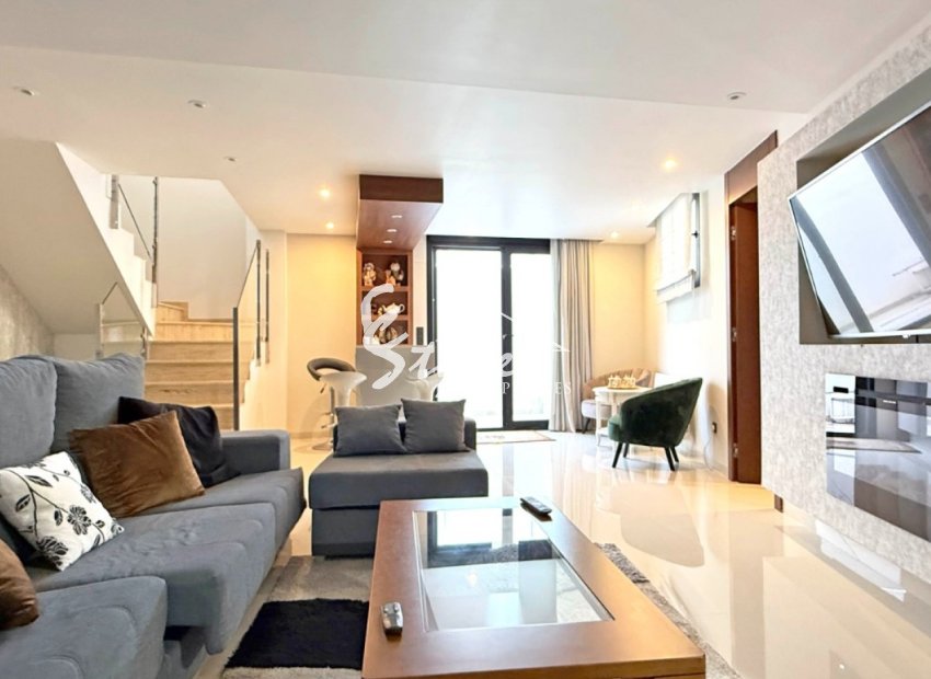 Resale - Villa - Orihuela Costa  - Villamartin