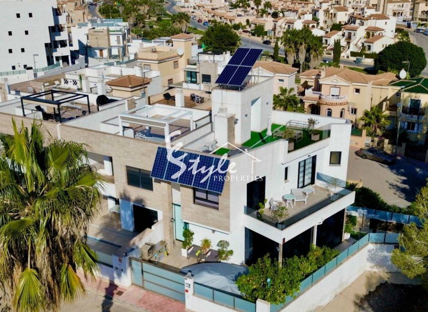 Resale - Villa - Orihuela Costa  - Villamartin