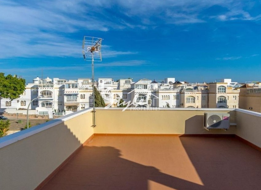 Resale - Villa - Orihuela Costa  - Villamartin