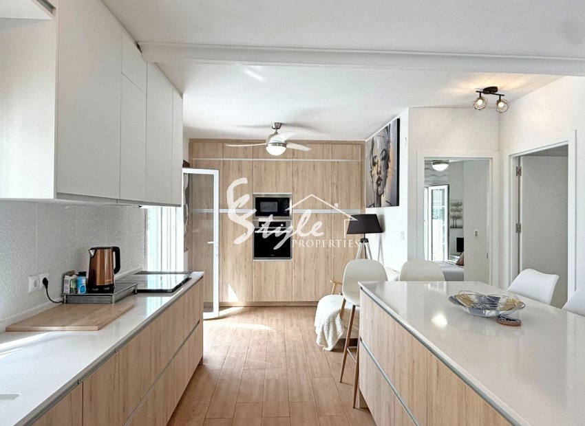 Resale - Villa - Orihuela Costa  - Villamartin