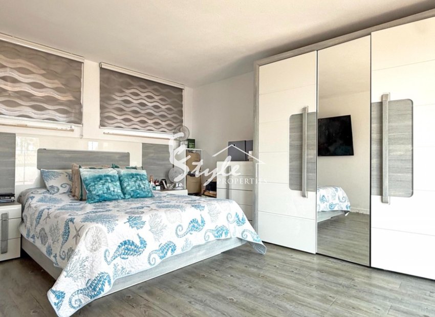 Resale - Villa - Orihuela Costa  - Villamartin