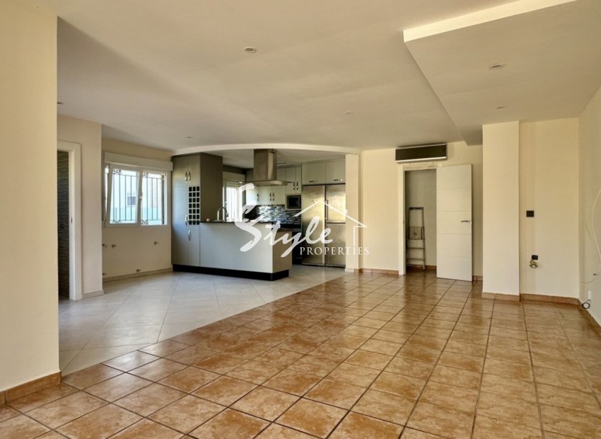 Resale - Villa - Orihuela Costa  - Villamartin