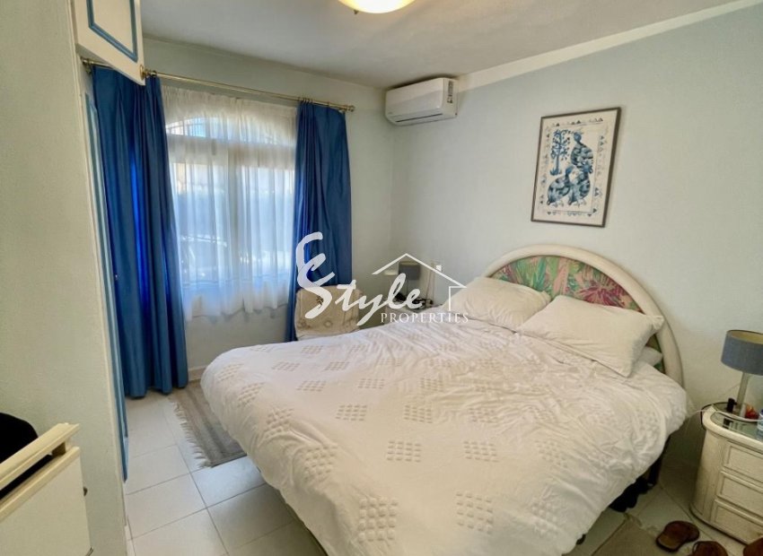 Resale - Villa - Orihuela Costa  - Villamartin