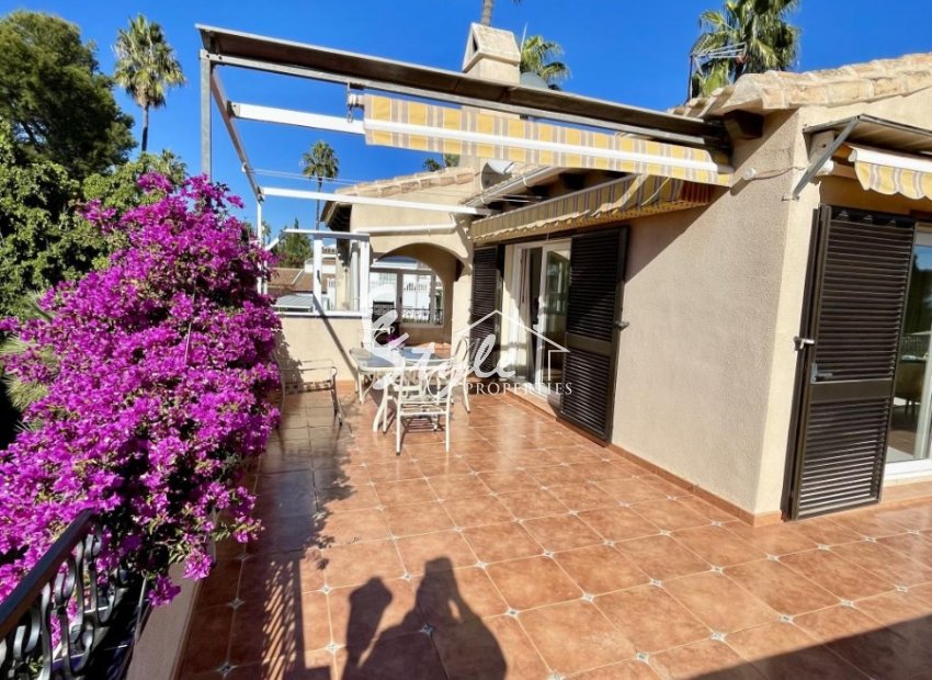 Resale - Villa - Orihuela Costa  - Villamartin