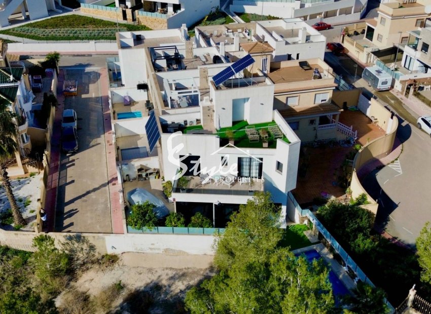 Resale - Villa - Orihuela-Costa - Villamartin