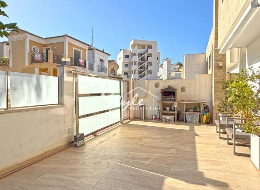 Resale - Villa - Orihuela-Costa - Villamartin
