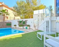 Resale - Villa - Orihuela-Costa - Villamartin