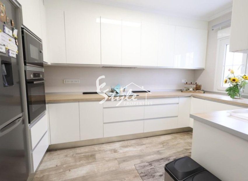 Resale - Villa - Orihuela-Costa - Villamartin