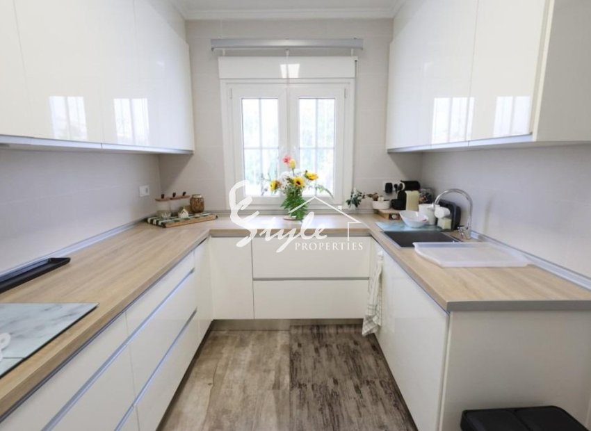 Resale - Villa - Orihuela-Costa - Villamartin