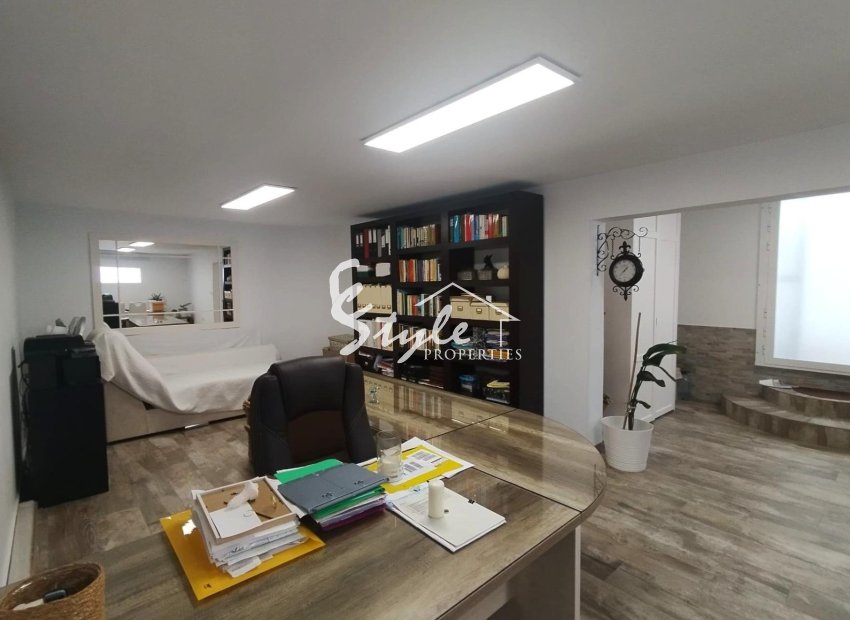 Resale - Villa - Orihuela-Costa - Villamartin