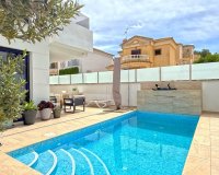Resale - Villa - Orihuela-Costa - Villamartin