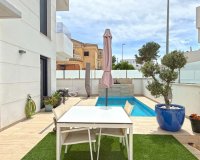 Resale - Villa - Orihuela-Costa - Villamartin