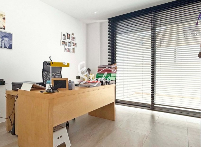 Resale - Villa - Orihuela-Costa - Villamartin