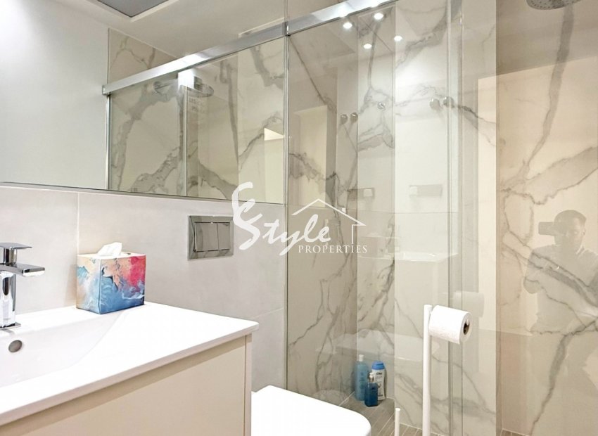 Resale - Villa - Orihuela-Costa - Villamartin