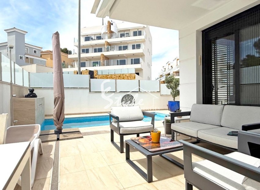 Resale - Villa - Orihuela-Costa - Villamartin
