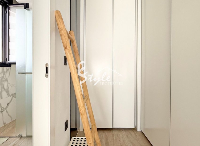 Resale - Villa - Orihuela-Costa - Villamartin