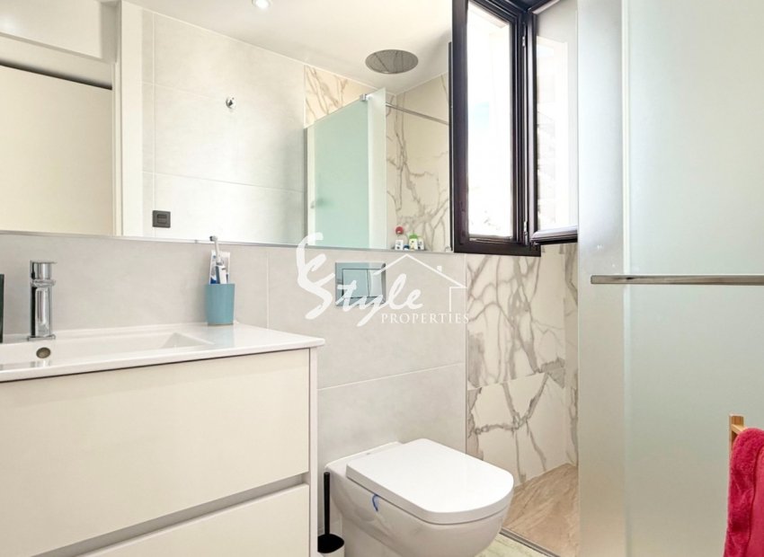 Resale - Villa - Orihuela-Costa - Villamartin