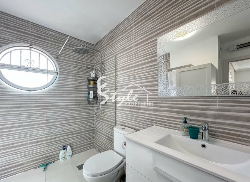Resale - Villa - Orihuela-Costa - Villamartin
