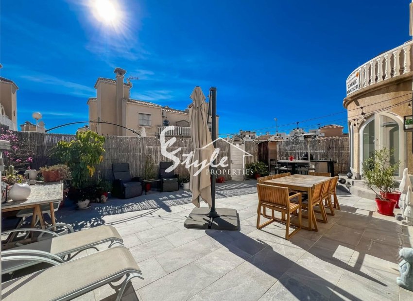 Resale - Villa - Orihuela-Costa - Villamartin