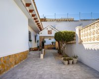 Resale - Villa - Orihuela-Costa - Villas Andrea