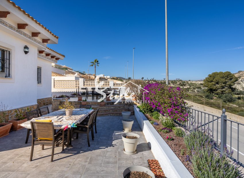 Resale - Villa - Orihuela-Costa - Villas Andrea