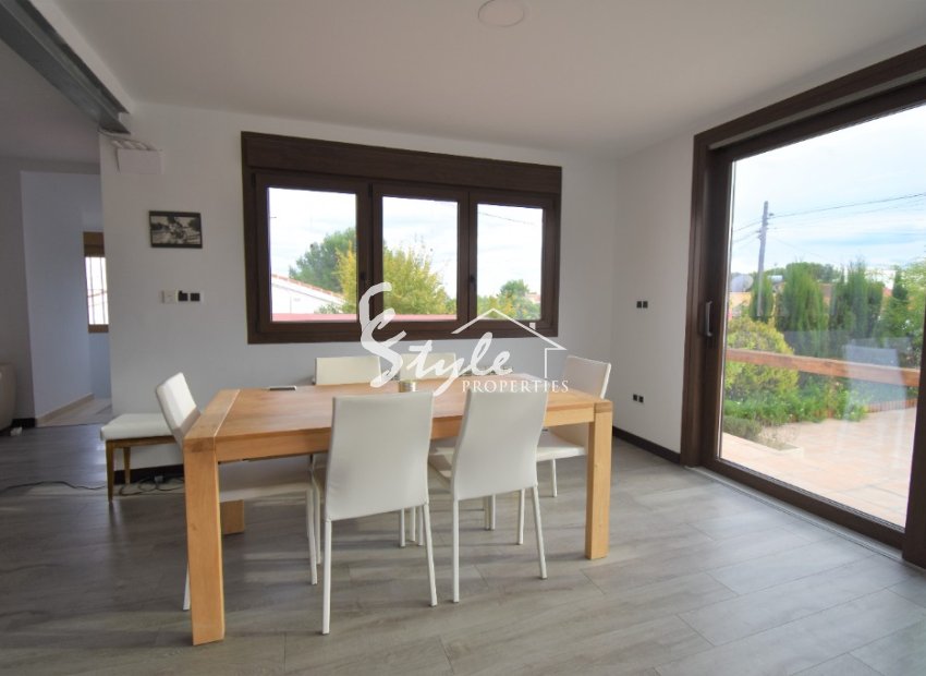 Resale - Villa - Pinar De Campoverde