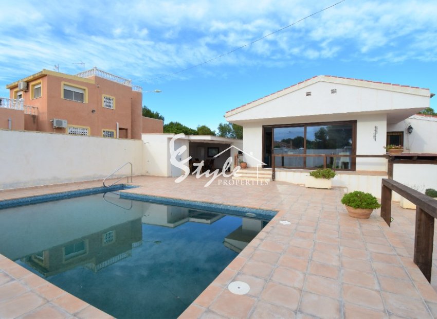 Resale - Villa - Pinar De Campoverde
