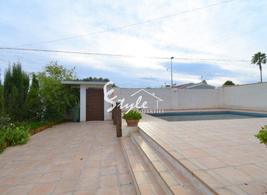 Resale - Villa - Pinar De Campoverde