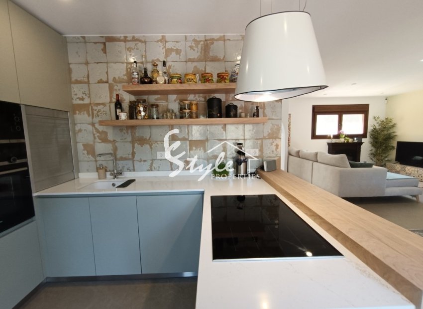 Resale - Villa - Pinar De Campoverde