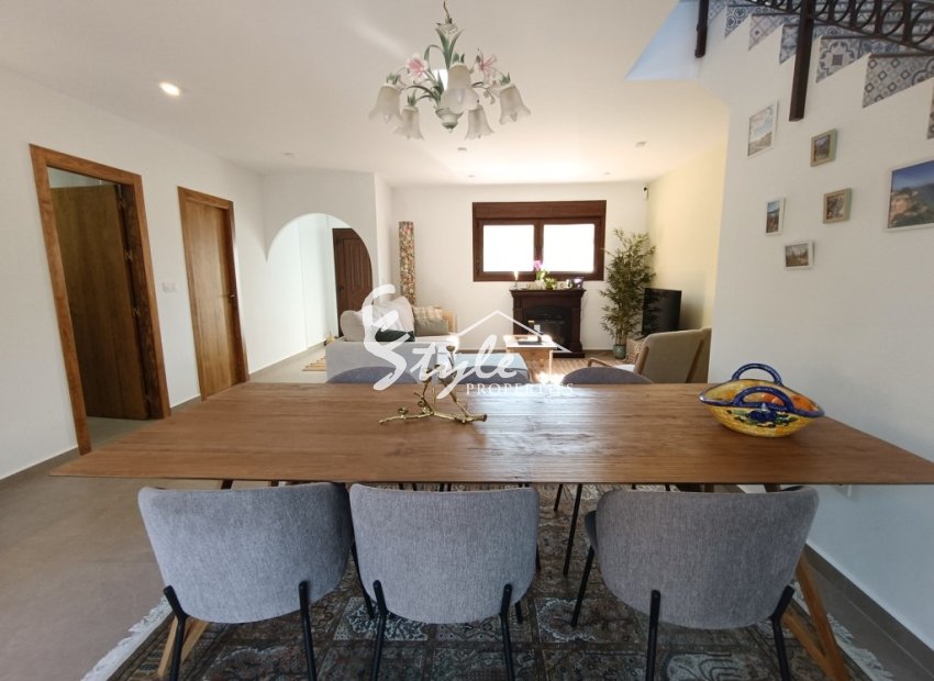 Resale - Villa - Pinar De Campoverde