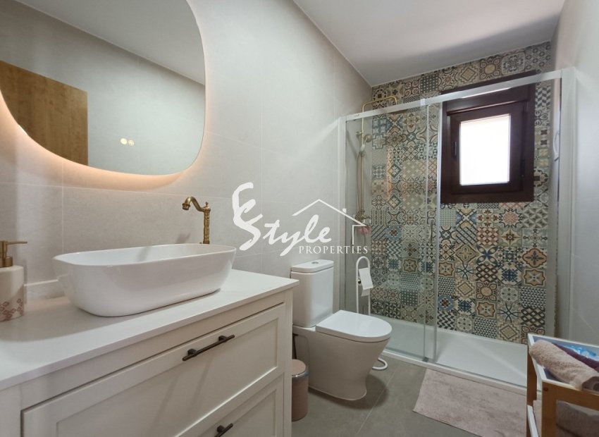 Resale - Villa - Pinar De Campoverde