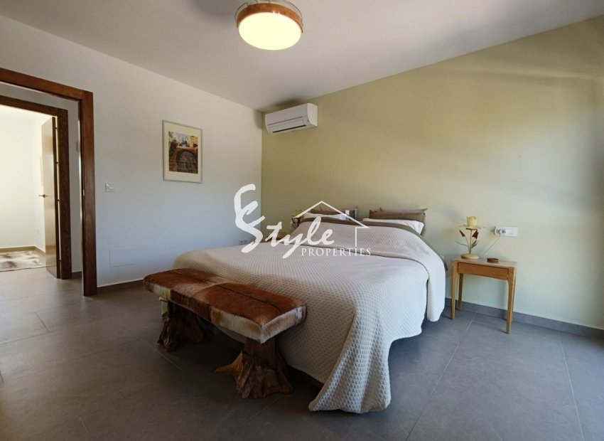 Resale - Villa - Pinar De Campoverde