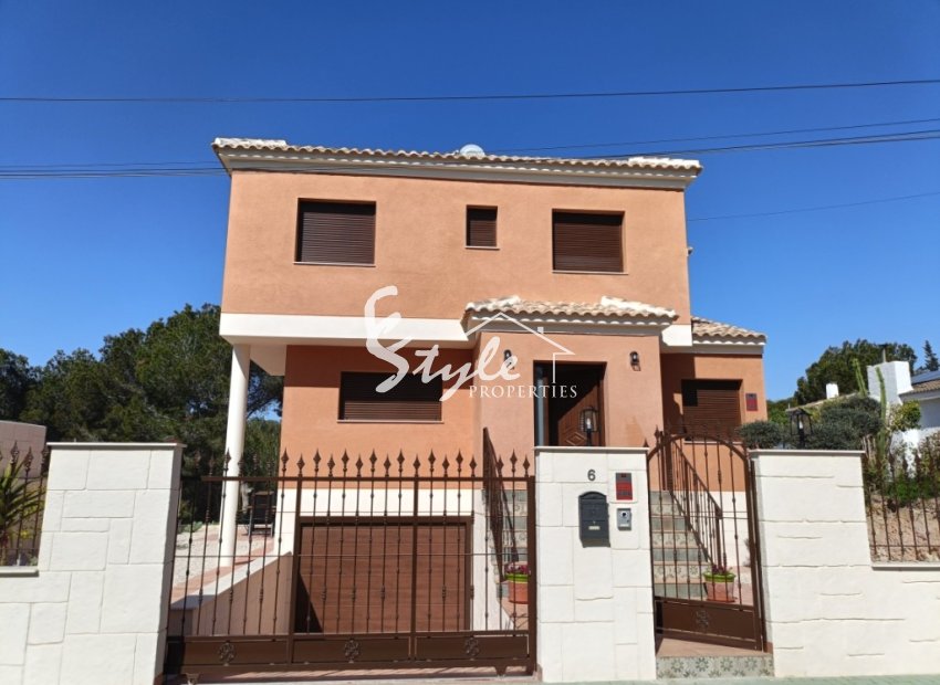 Resale - Villa - Pinar De Campoverde