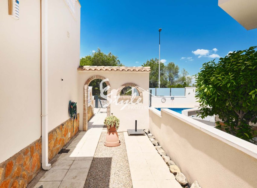 Resale - Villa - Pinar De Campoverde