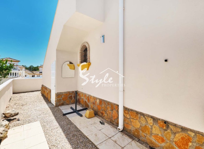 Resale - Villa - Pinar De Campoverde