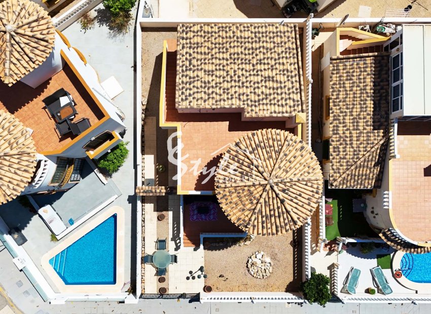 Resale - Villa - Pinar De Campoverde