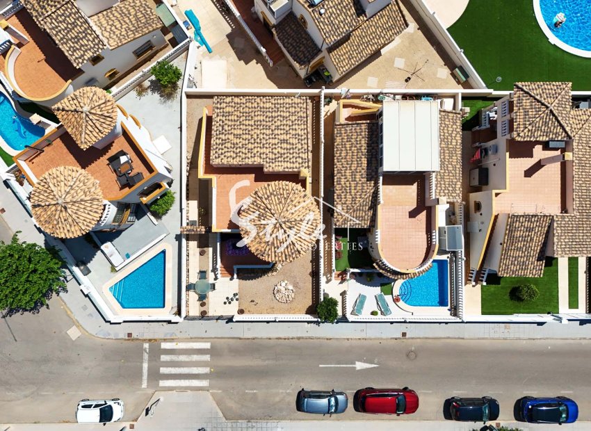 Resale - Villa - Pinar De Campoverde