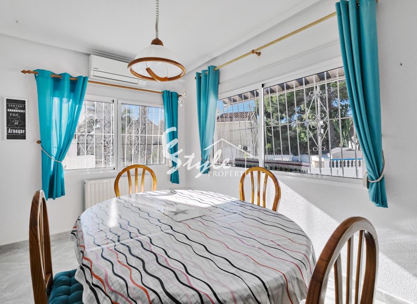 Resale - Villa - Pinar De Campoverde