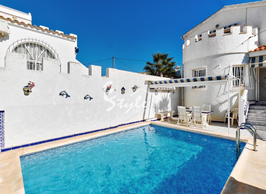 Resale - Villa - Pinar De Campoverde