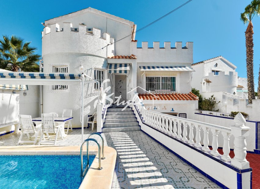 Resale - Villa - Pinar De Campoverde