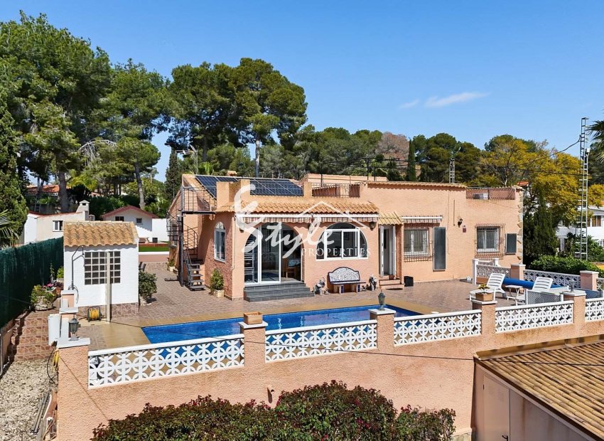 Resale - Villa - Pinar De Campoverde