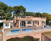 Resale - Villa - Pinar De Campoverde